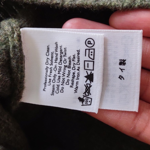 Eddie Bauer Large 100% Lambswool Olive Green V-Neck Sweater - Picture 11 of 12